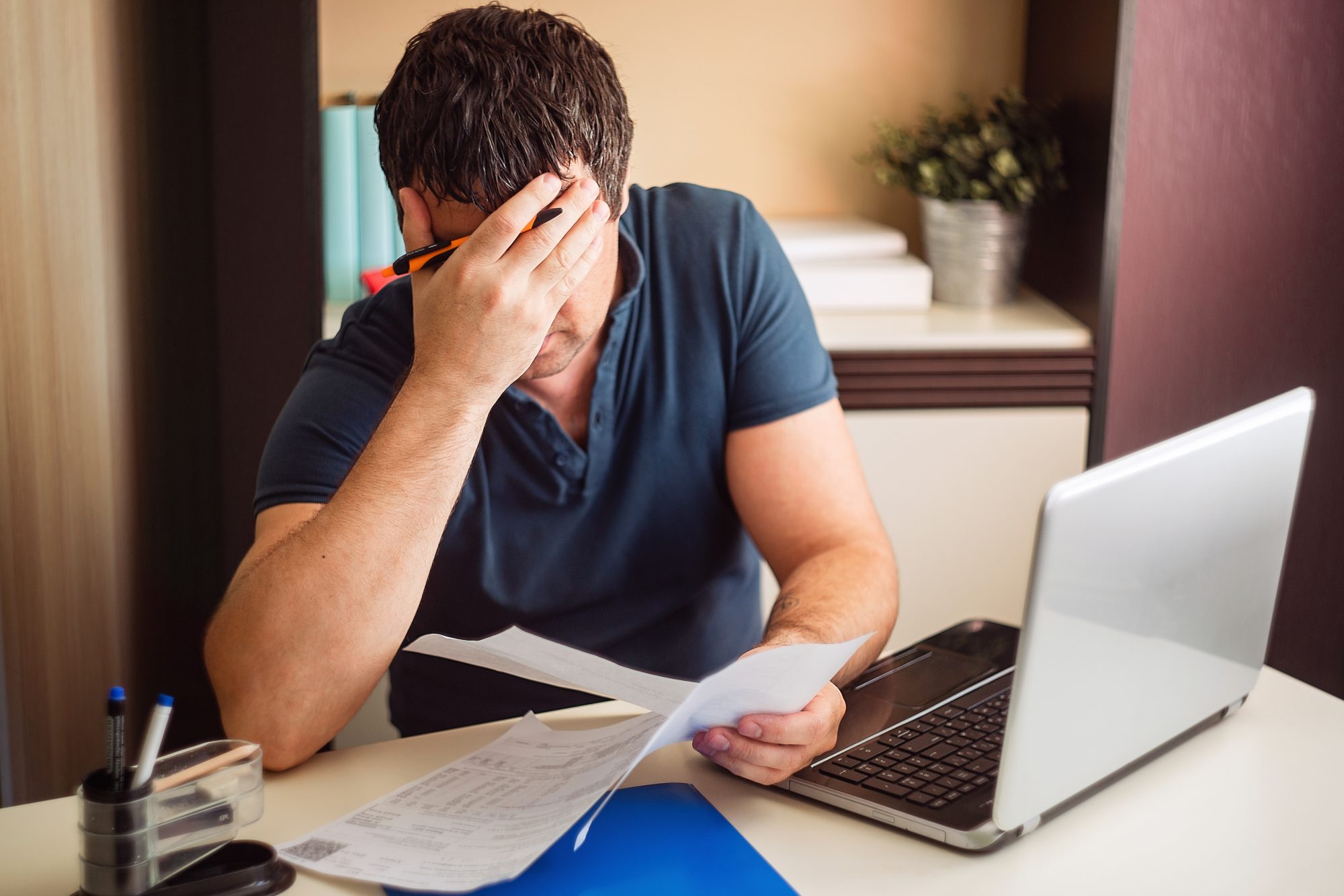 Should you File for Bankruptcy or Debt Settlement?